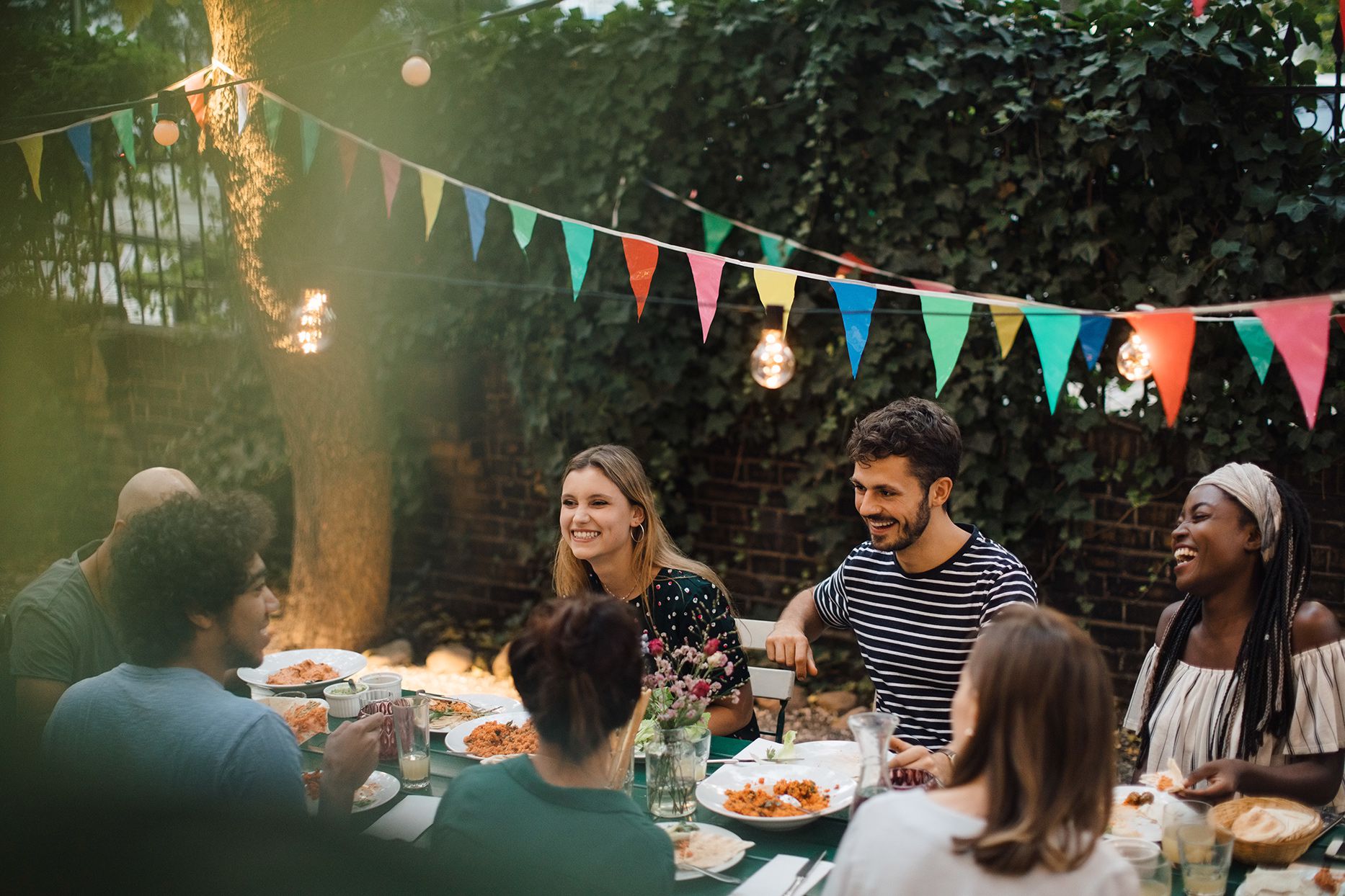 Entertainment Tips - Throwing A Successful Party On A College Budget