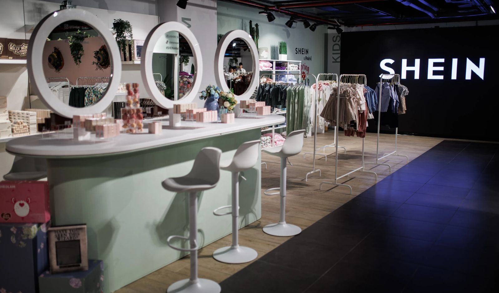 What Is Roadget Business? The Backbone Of Fast Fashion