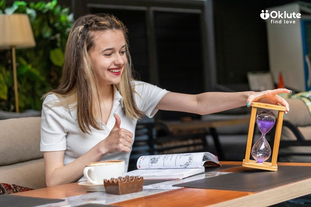 One-Minute Breaks That Recharge Your Focus: Modern Habits & Success